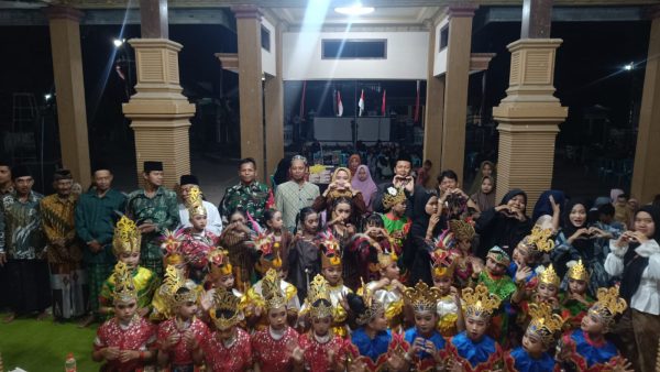 PENUTUPAN KKN SELINGKAR KAMPUS UIN SATU TULUNGAGUNG DI DESA WONOREJO TAHUN 2025